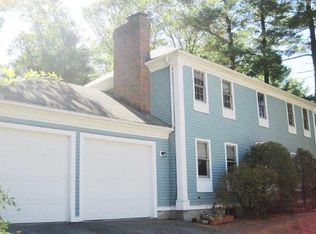 10 Stephen Ln, Dedham, MA 02026
