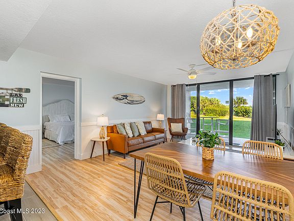 4th image of 7400 Ridgewood Ave #102