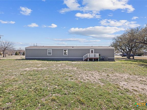 2nd image of 606 W Lampasas St