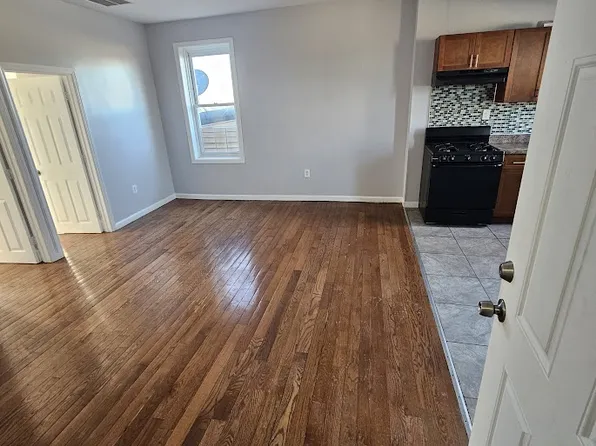 222 3rd St, Elizabethport, NJ