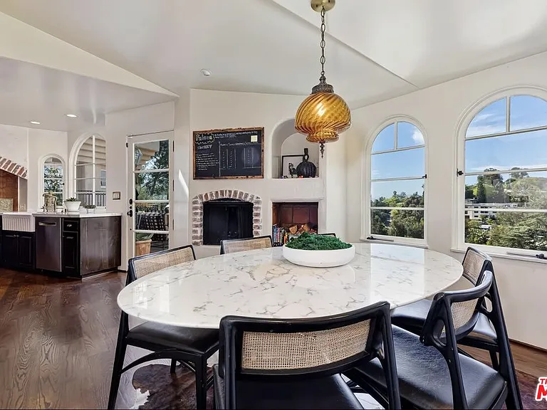 3351 N Knoll Dr — Photo 13