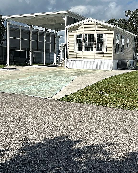 1st image of 5090 Southshore Dr