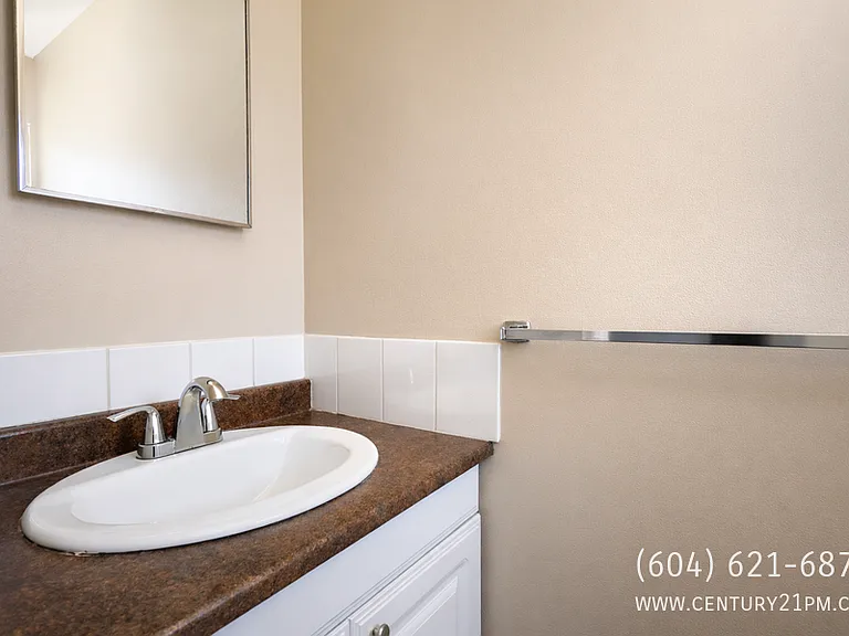 2114 Bakerview St #UPPER — Photo 13