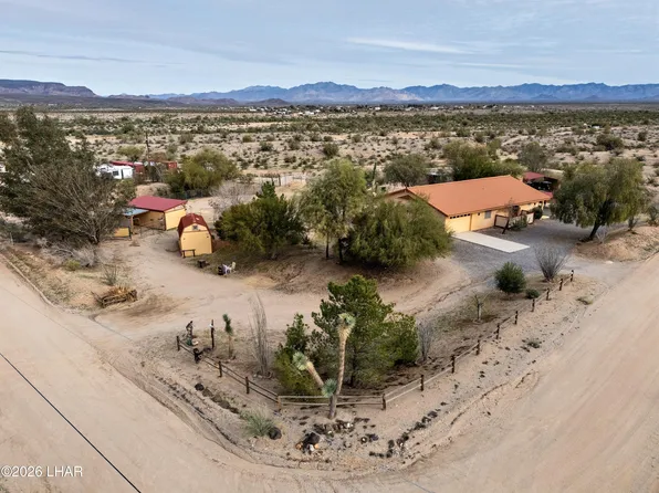 16722 W Lawton Rd, Yucca, AZ 86438