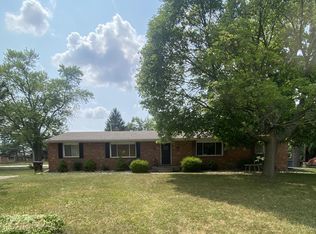 630 Kenway Dr, Lansing, MI 48917