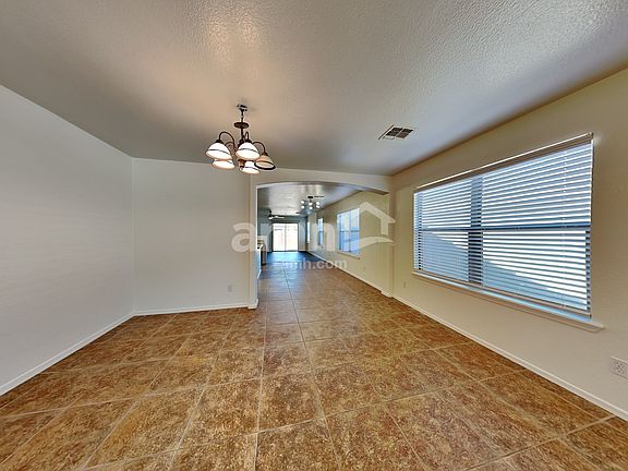 5th image of 2992 W Belle Ave