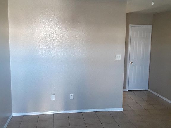 3rd image of 2805 Leroy Cir APT B