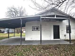 314 E Webster St #B, Herrin, IL 62948