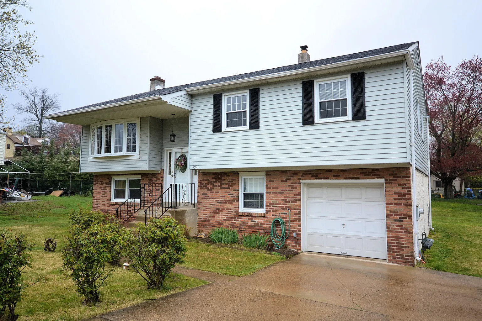 4921 Dara Faith Dr photo 1