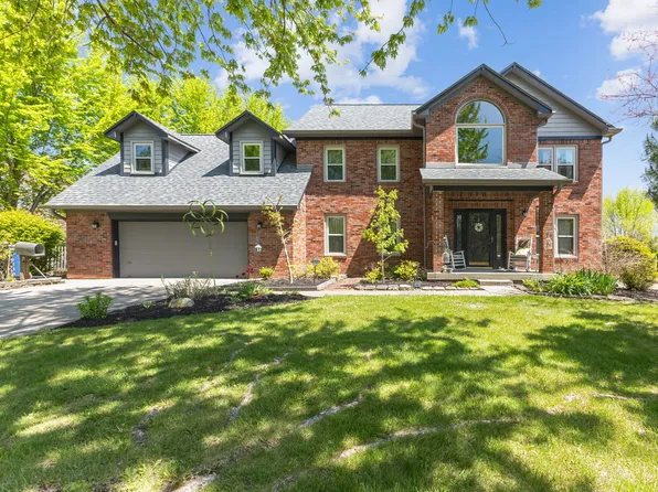 3679 S Hearthstone Ct, New Palestine, IN 46163