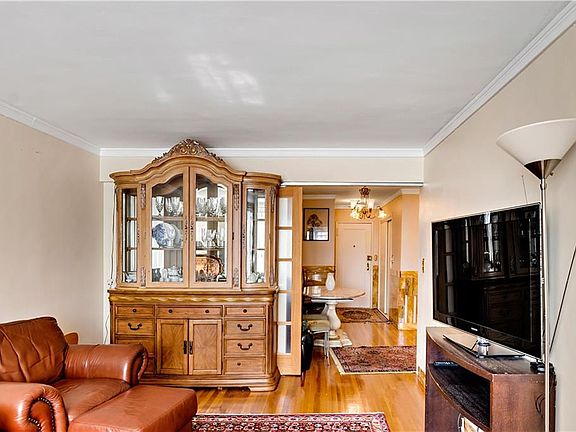 4th image of 95 Sedgwick Ave APT 4E