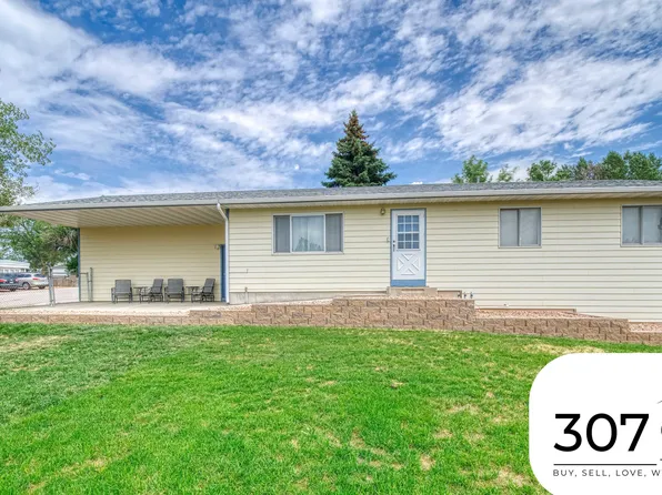 916 Elm Ave, Gillette, WY 82716