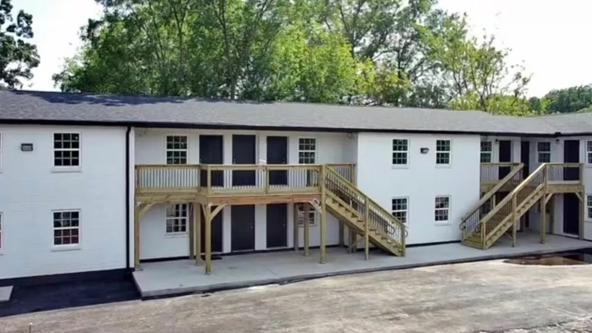 Building Photo - 693 Formwalt St SW #12
