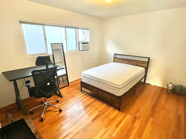 1722 Armacost Ave #4 — Photo 7