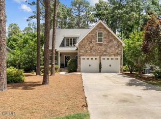 435 E Ohio Ave, Southern Pines, NC 28387