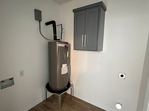 2nd image of 5005 Alexa Rd #1A