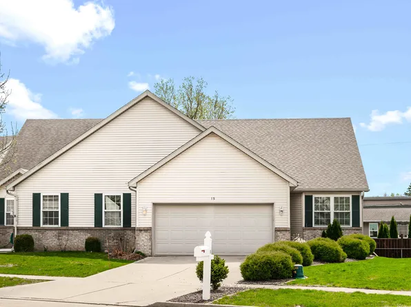 15 Ashling Ct, Bloomington, IL 61704