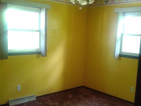 3rd image of 854 S County Road 350 W