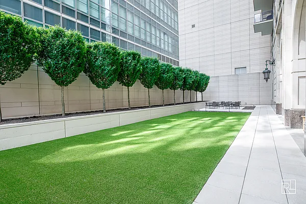 Rented by Compass | media 28