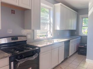 4843 Washington St APT 2A, West Roxbury, MA 02132