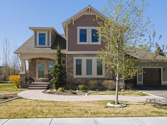 2nd image of 147 Casa Dr