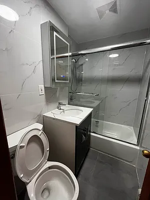 Rented by King Zone Realty Inc | media 7