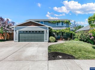 1062 Applegate Pl, Harrisburg, OR 97446