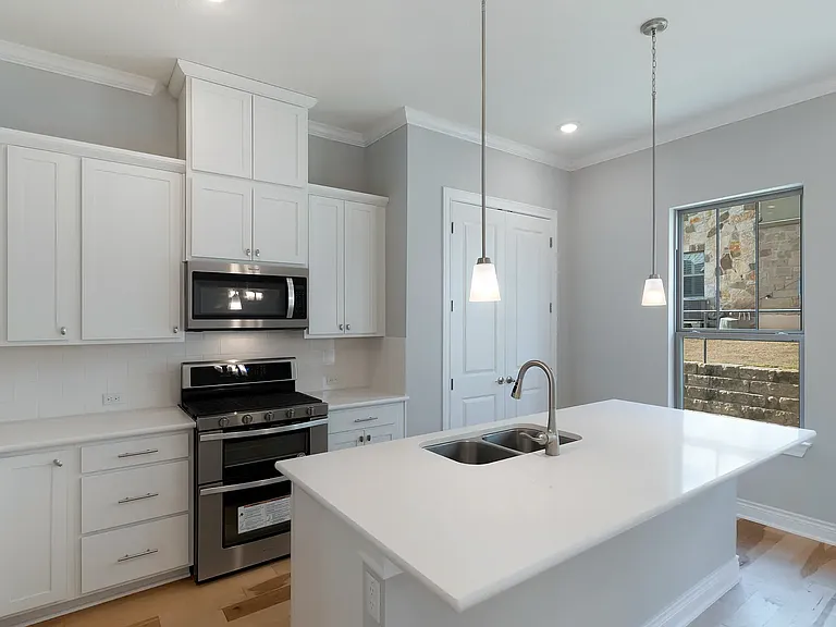 316 Adams St — Photo 2