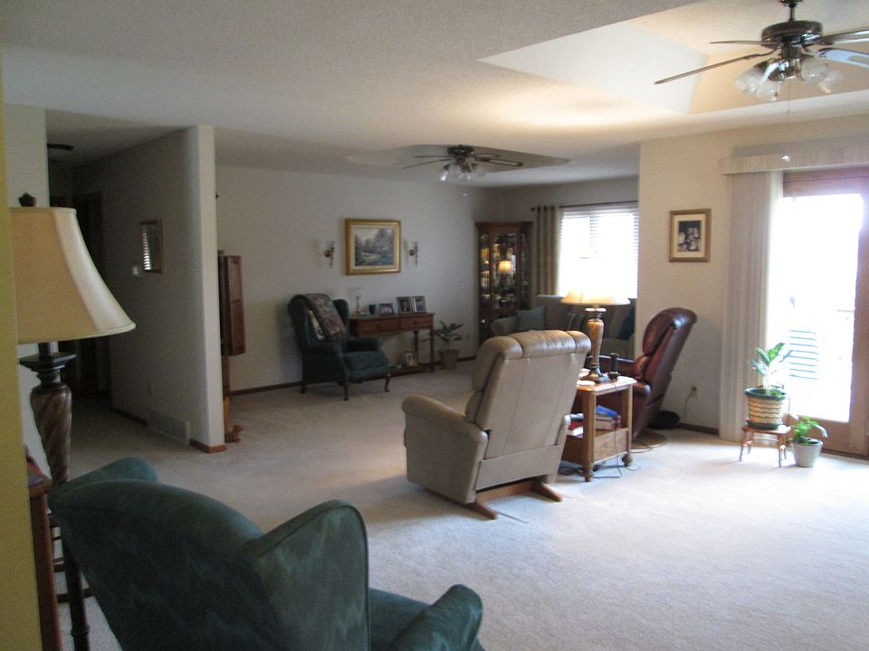 1021 Frontier Rd Beatrice NE 68310 Zillow