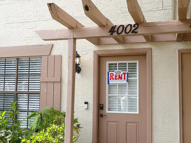 4002 Brigadoon Cir — Photo 1