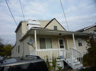 118 E Clarendon Dr, Round Lake Beach, IL