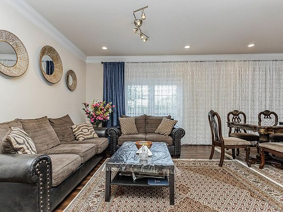 4th image of 22619 Upperville Heights Sq