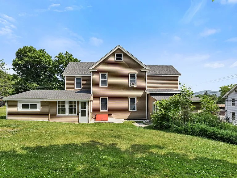3 Golden Hill Rd #B — Photo 23