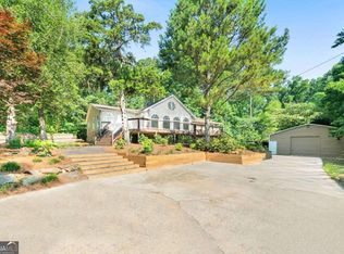 528 Pumpkinvine Rd, Acworth, GA 30101