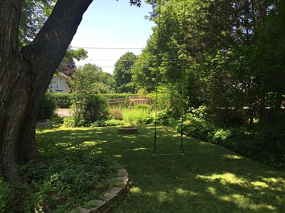 Front Yard / Swing / Firepit