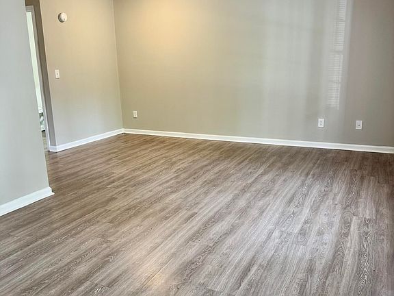 2nd image of 1231 Westpointe Dr #2