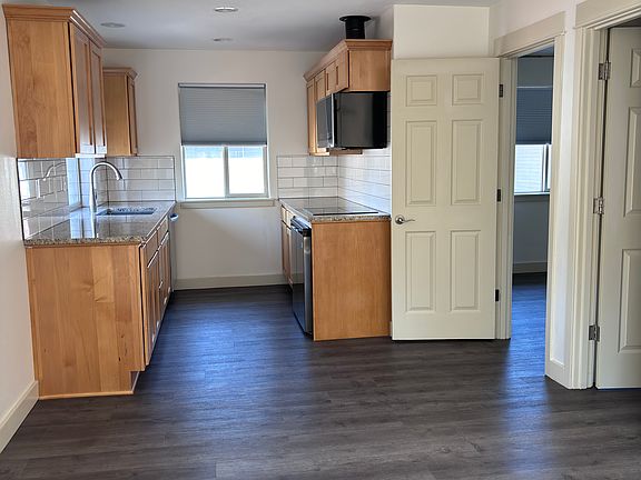 5th image of 61257 Bronze Meadow Ln #B