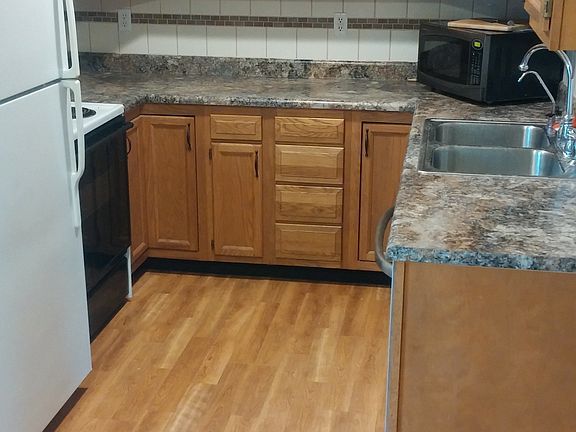 3rd image of 23 Heritage Dr