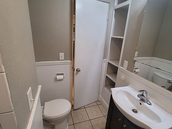 5th image of 1235 W North St