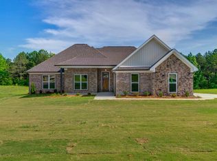 65 Crest Loop Rd, Clanton, AL 35045