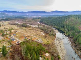 273 Pomeroy View Dr, Cave Junction, OR 97523