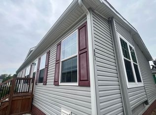 8831 Joshua Dr #812, Newport, MI 48166