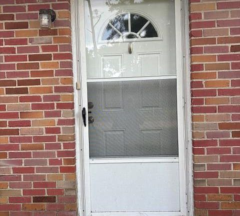 3rd image of 122 Gayle St