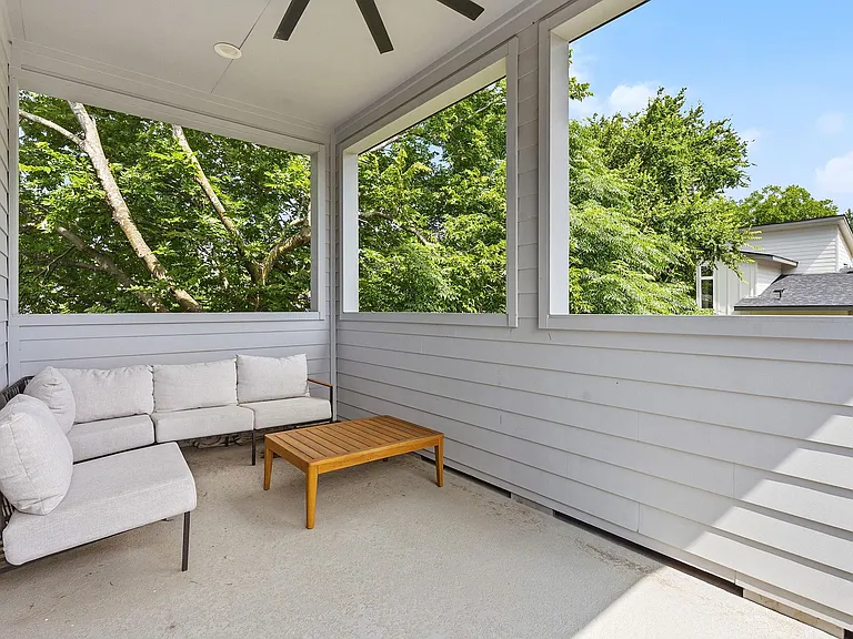 1707 Deloney St #2 — Photo 24