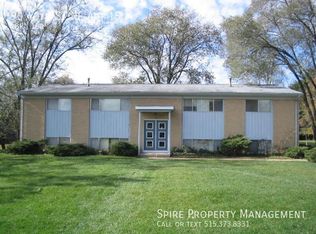 90 40th St NE APT 15, Cedar Rapids, IA 52402