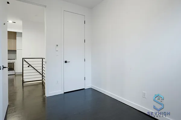 Rented by Skyhigh Realty NYC LLC | media 7