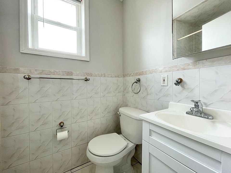 2nd image of 209 New York Ave #11AB