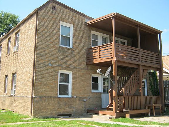 2nd image of 1047 S 32nd St APT 2