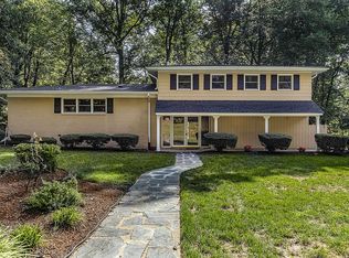9948 Murnane St, Vienna, VA 22181