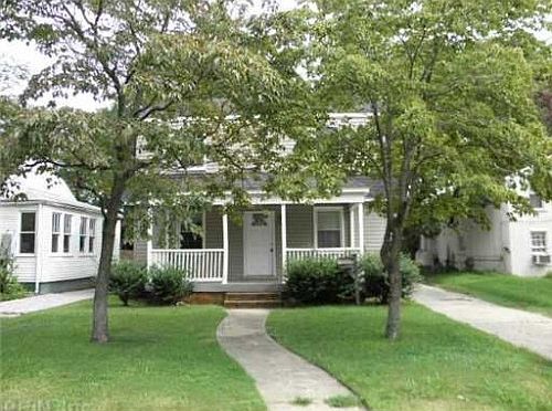 1st image of 1866 Parkview Ave